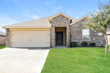 726 MEADOW CREEK LN ROYSE CITY, TX 75189